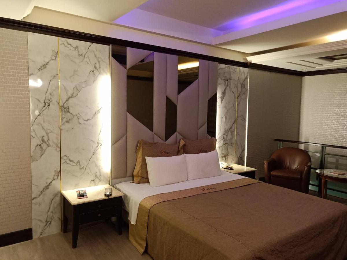 Xin Yuan Motel Taichung Eksteriør bilde