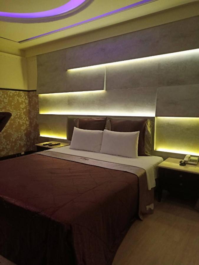 Xin Yuan Motel Taichung Eksteriør bilde