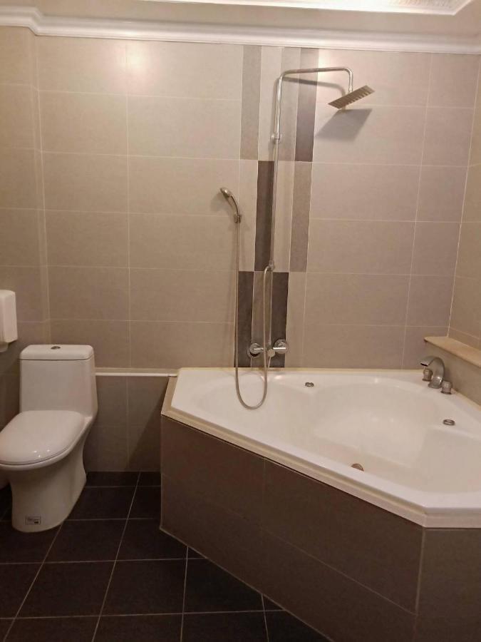 Xin Yuan Motel Taichung Eksteriør bilde
